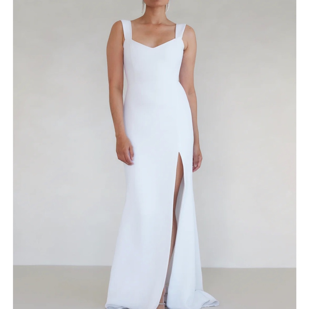 New with tags Park & Fifth Hasting wedding dress. Size XL
